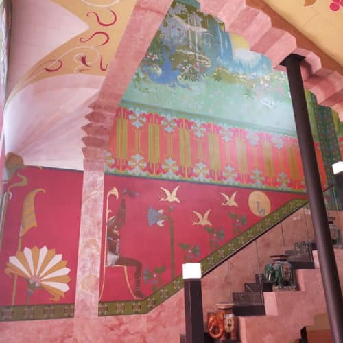Agde, Château Laurens : voyage éclectique et coloré